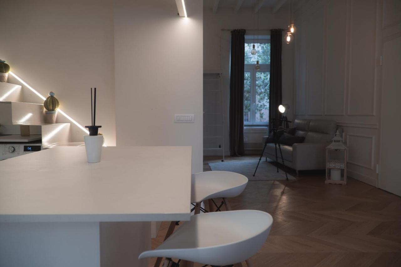 Loft Prestigioso Nel Centro Di Sanremo Apartment Bagian luar foto